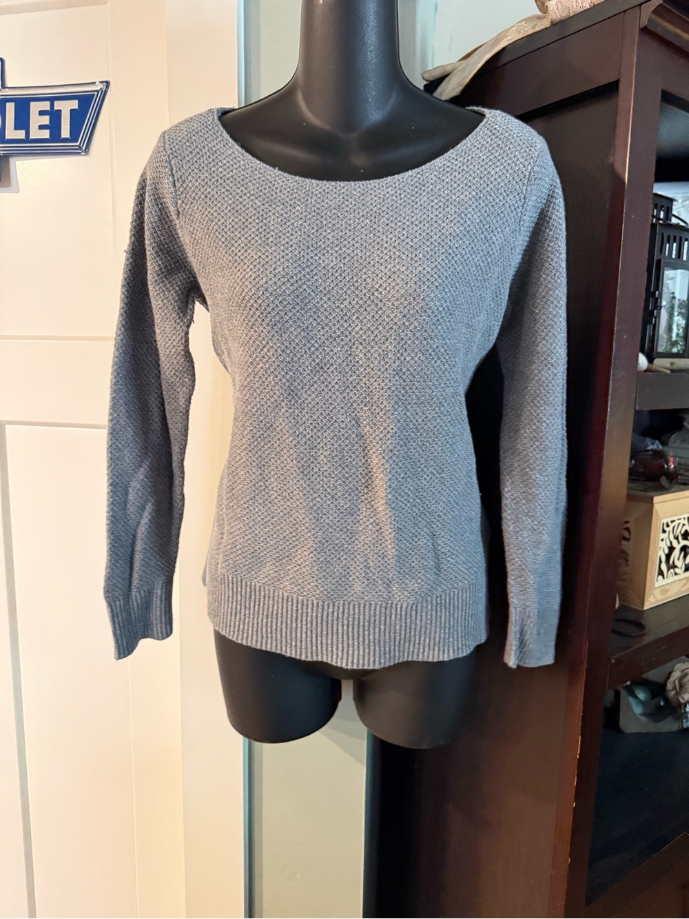 4/$16 Gap Women’s Gray Waffle Textured Sweater Medium